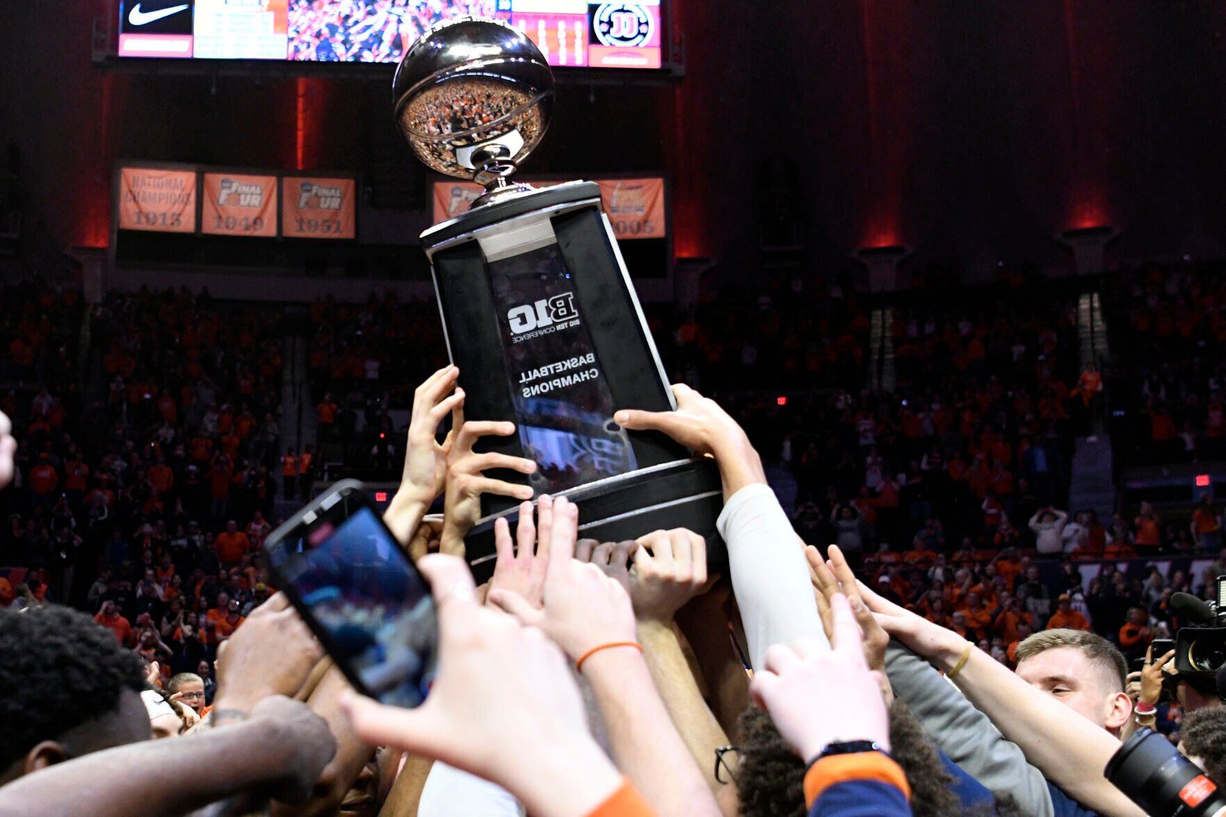 Iowa Illinois Basketball